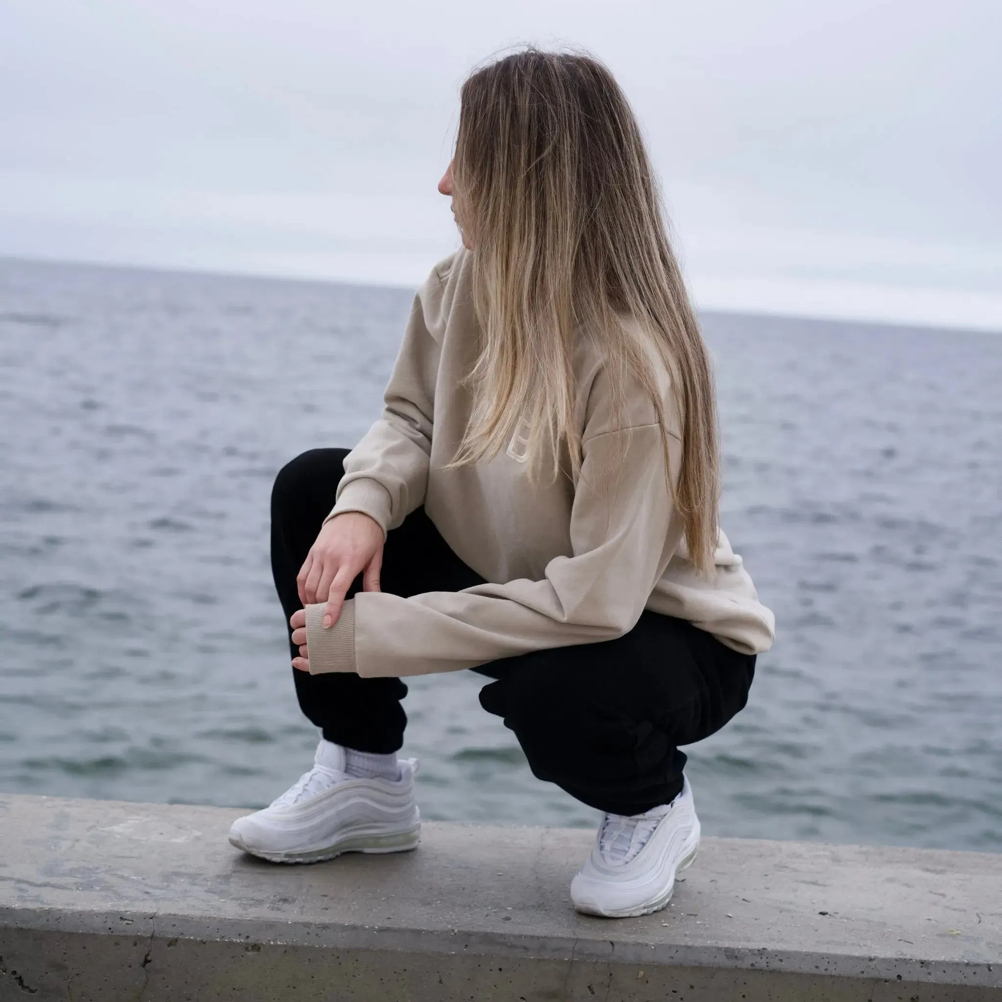 COMFY WEIGHTED Crew Neck