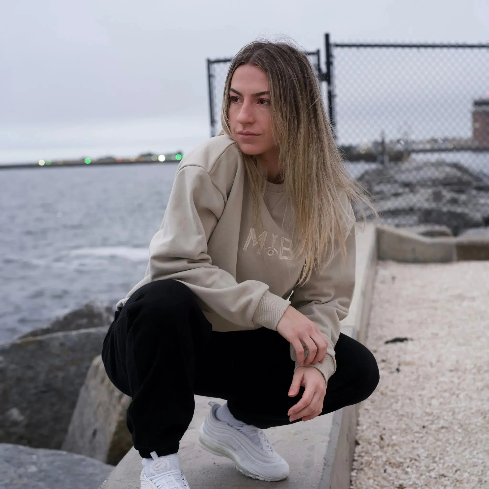 COMFY WEIGHTED Crew Neck
